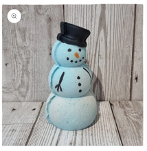Load image into Gallery viewer, Mr Frosty Stand-Up Snowman Bath Bomb
